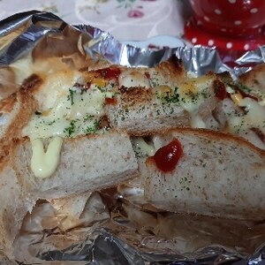 パンの耳でチーズ焼き